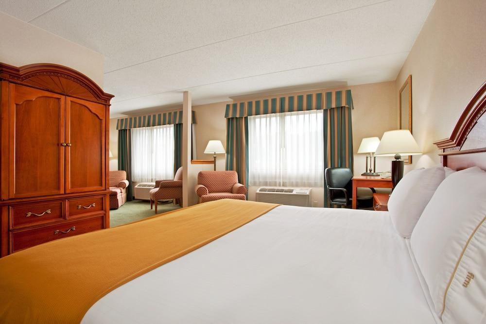 Holiday Inn Express Hotel Pittsburgh-North/Harmarville By Ihg Exterior foto