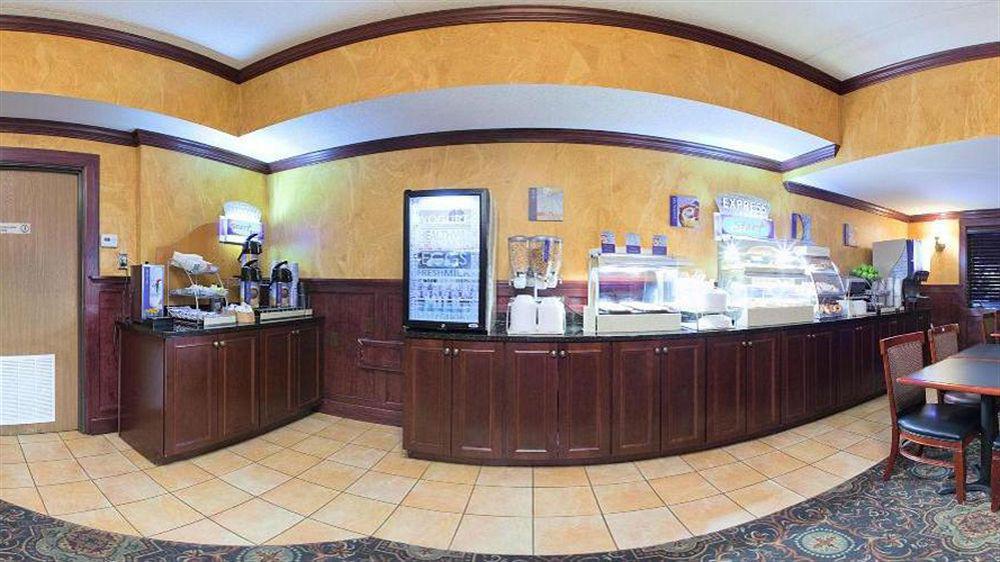 Holiday Inn Express Hotel Pittsburgh-North/Harmarville By Ihg Exterior foto