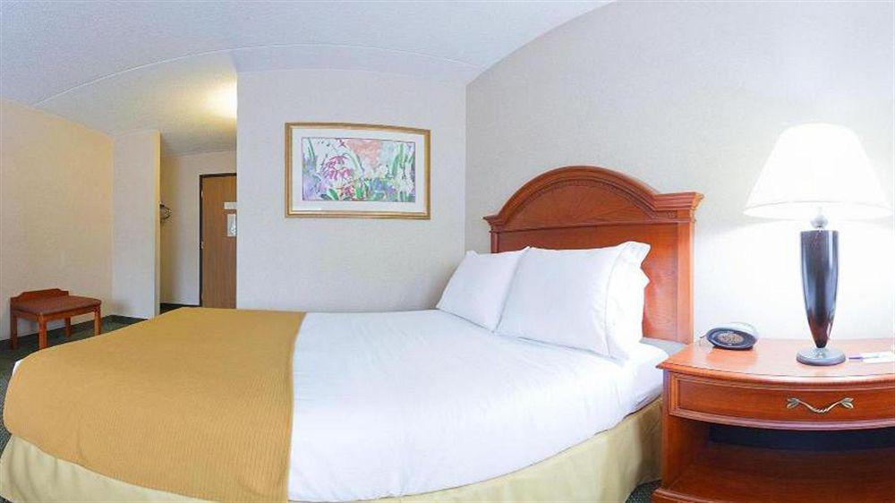 Holiday Inn Express Hotel Pittsburgh-North/Harmarville By Ihg Exterior foto