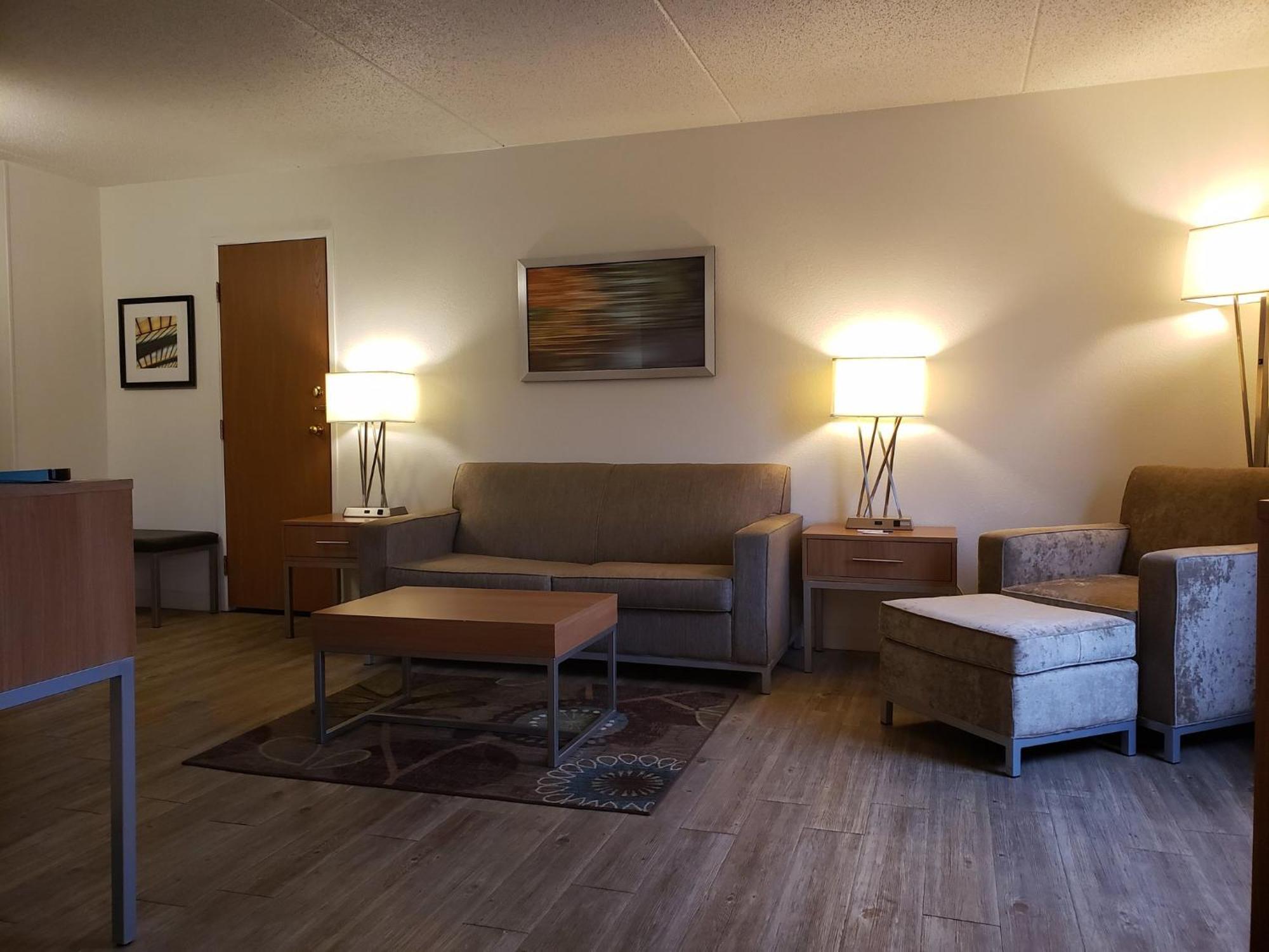 Holiday Inn Express Hotel Pittsburgh-North/Harmarville By Ihg Exterior foto
