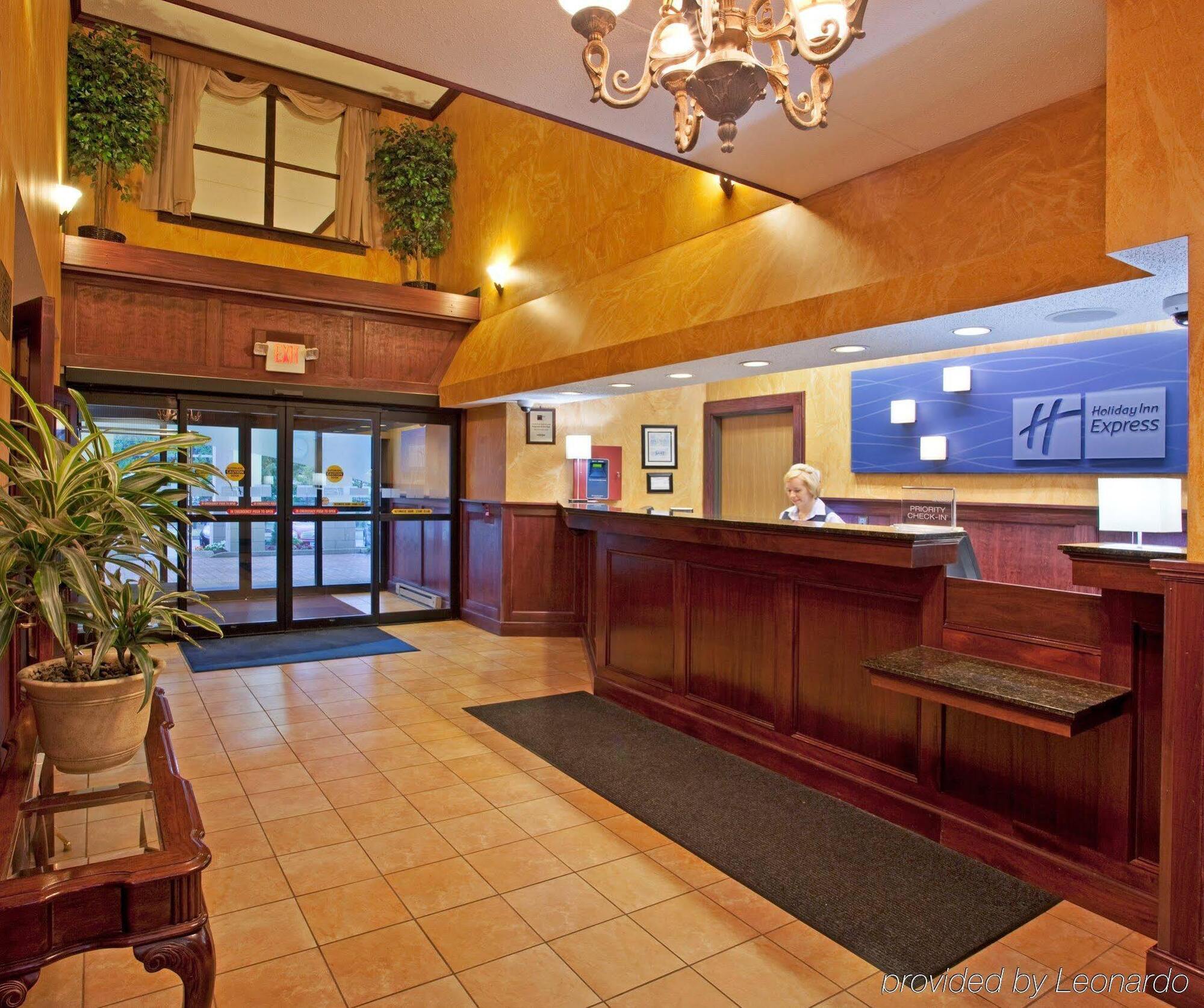 Holiday Inn Express Hotel Pittsburgh-North/Harmarville, An Ihg Hotel Exterior foto